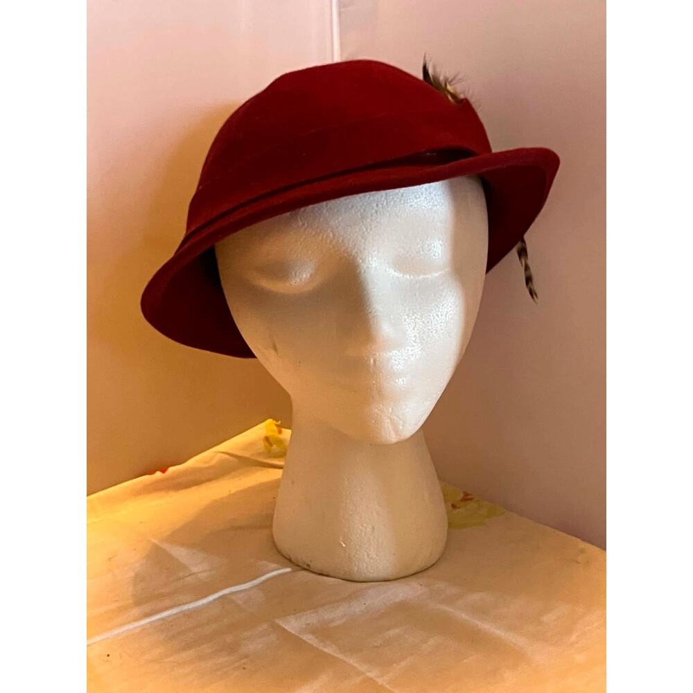 Vtg Mr John Burgundy Wool Felt Church Lady Hat Feathers 1950’s New York Paris - Picture 2 of 4